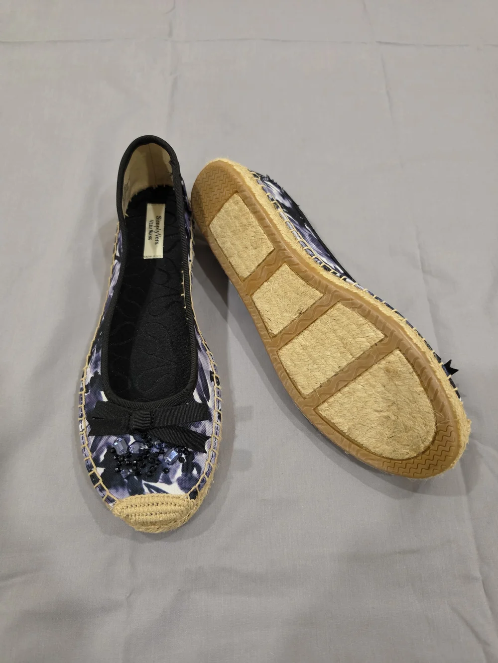Simply Vera Vera Wang Floral Espadrilles 8.5 Black Purple Bow Slip Ons Flats NEW
